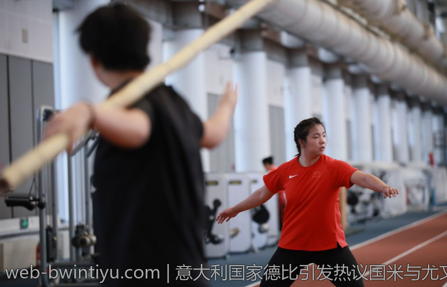 意大利国家德比引发热议国米与尤文激烈角逐