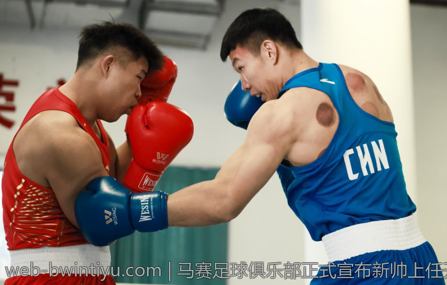 马赛足球俱乐部正式宣布新帅上任开启新篇章